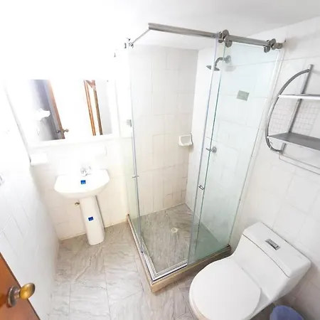 El Bendecido. Amplio Apartamento Entero Con Excelente Ubicacion Y Parqueadero Privado Gratis Las 24 Horas. * Cartagena