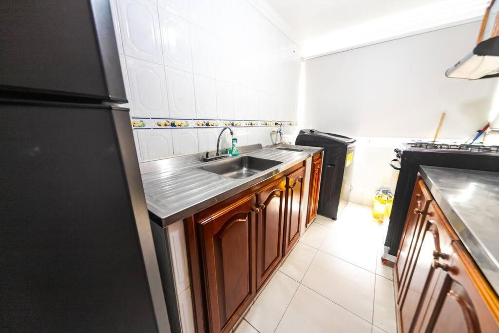El Bendecido. Amplio Apartamento Entero Con Excelente Ubicacion Y Parqueadero Privado Gratis Las 24 Horas. Apartment Cartagena