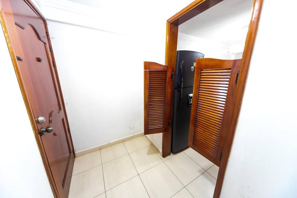 El Bendecido. Amplio Apartamento Entero Con Excelente Ubicacion Y Parqueadero Privado Gratis Las 24 Horas.