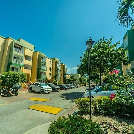 El Bendecido. Amplio Apartamento Entero Con Excelente Ubicacion Y Parqueadero Privado Gratis Las 24 Horas. * Cartagena