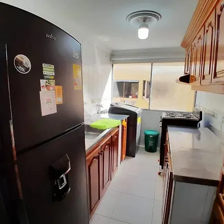 Apartamento El Bendecido. Amplio Apartamento Entero Con Excelente Ubicacion Y Parqueadero Privado Gratis Las 24 Horas. Cartagena