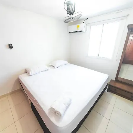 El Bendecido. Amplio Apartamento Entero Con Excelente Ubicacion Y Parqueadero Privado Gratis Las 24 Horas. *