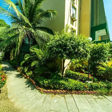 El Bendecido. Amplio Apartamento Entero Con Excelente Ubicacion Y Parqueadero Privado Gratis Las 24 Horas. Apartamento *