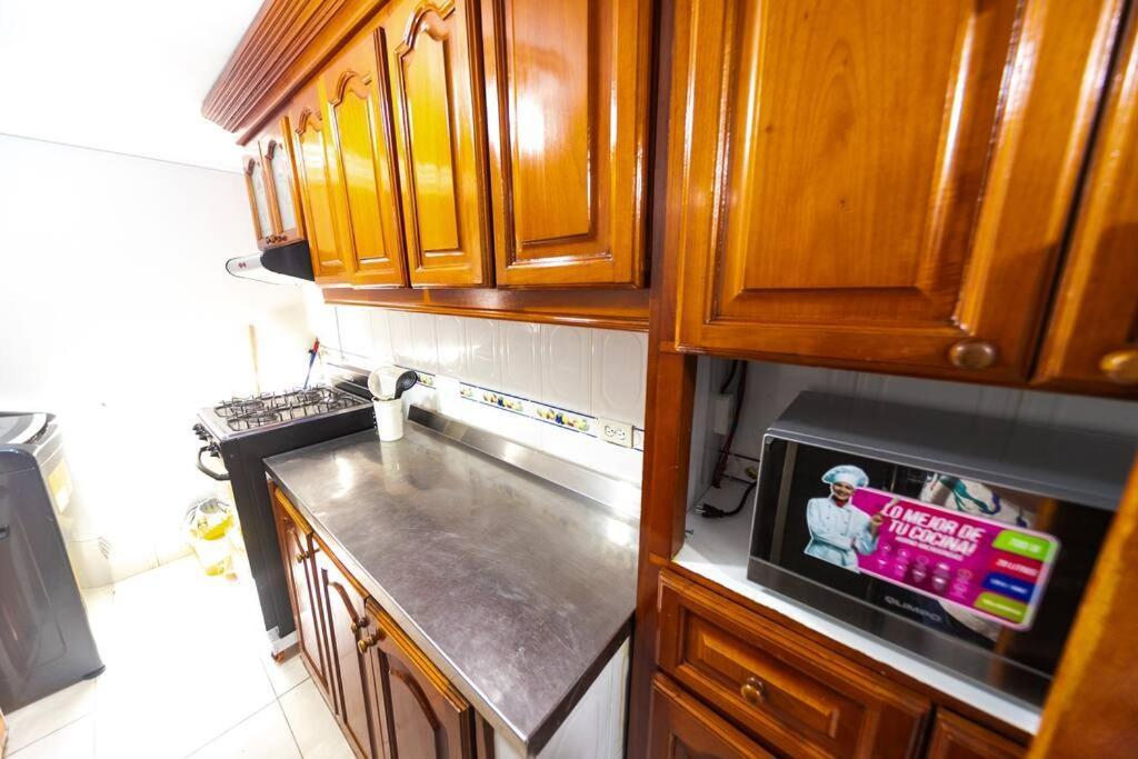 El Bendecido. Amplio Apartamento Entero Con Excelente Ubicacion Y Parqueadero Privado Gratis Las 24 Horas. * Cartagena