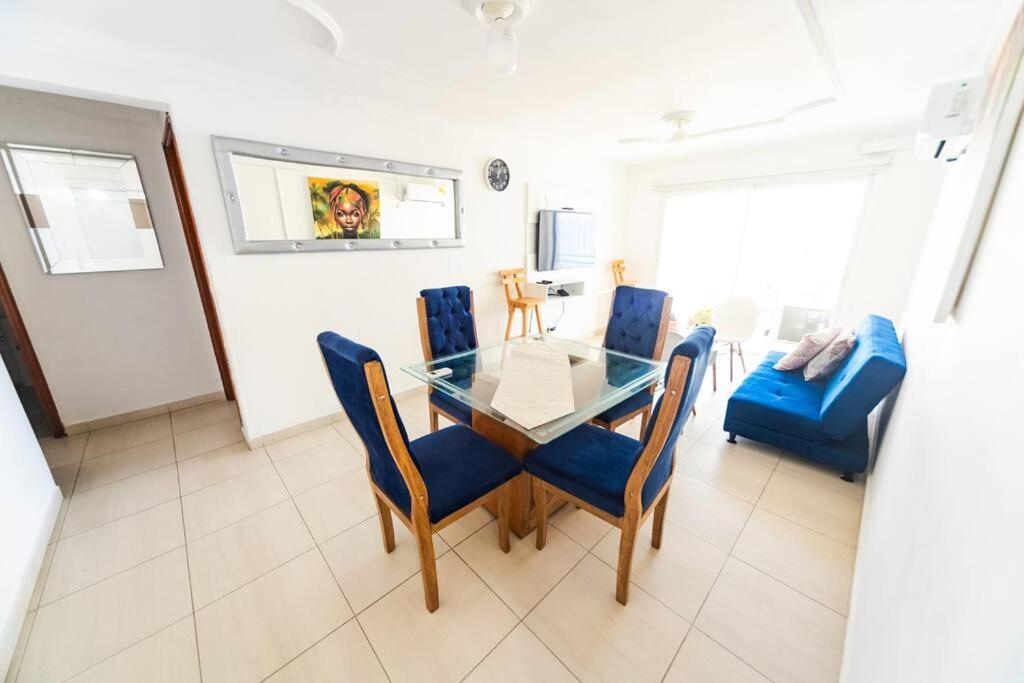El Bendecido. Amplio Apartamento Entero Con Excelente Ubicacion Y Parqueadero Privado Gratis Las 24 Horas. Apartamento *