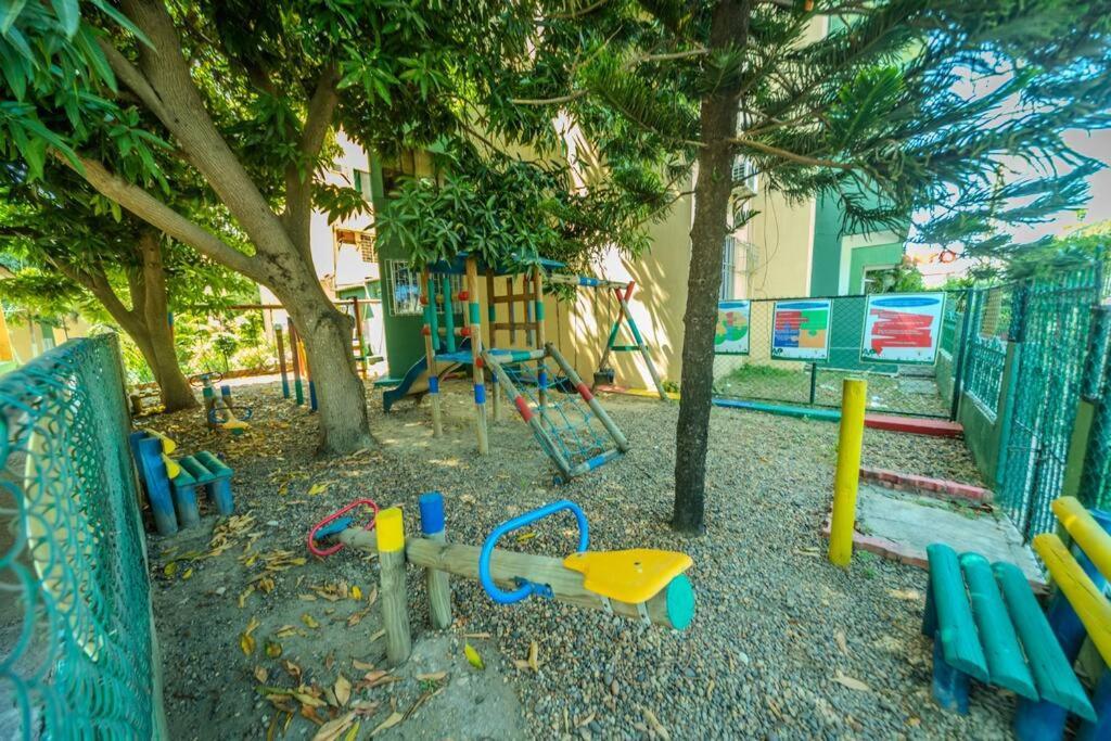 El Bendecido. Amplio Apartamento Entero Con Excelente Ubicacion Y Parqueadero Privado Gratis Las 24 Horas. Apartamento Cartagena