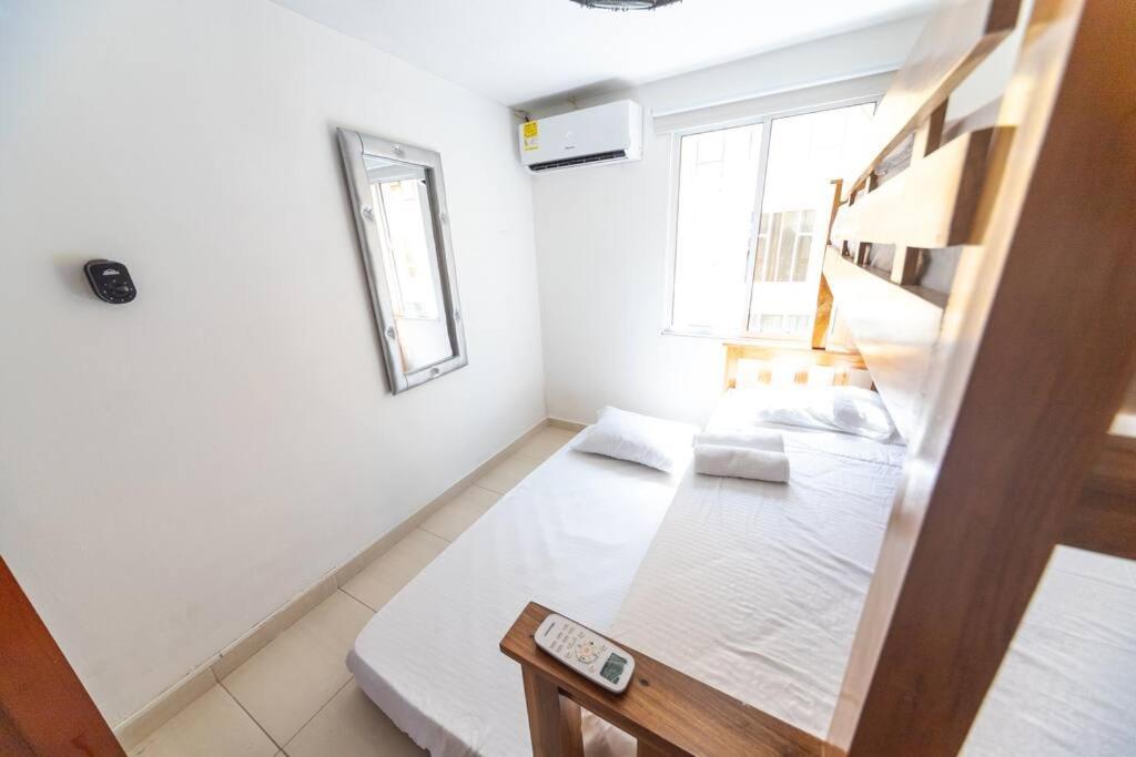 El Bendecido. Amplio Apartamento Entero Con Excelente Ubicacion Y Parqueadero Privado Gratis Las 24 Horas. * Cartagena